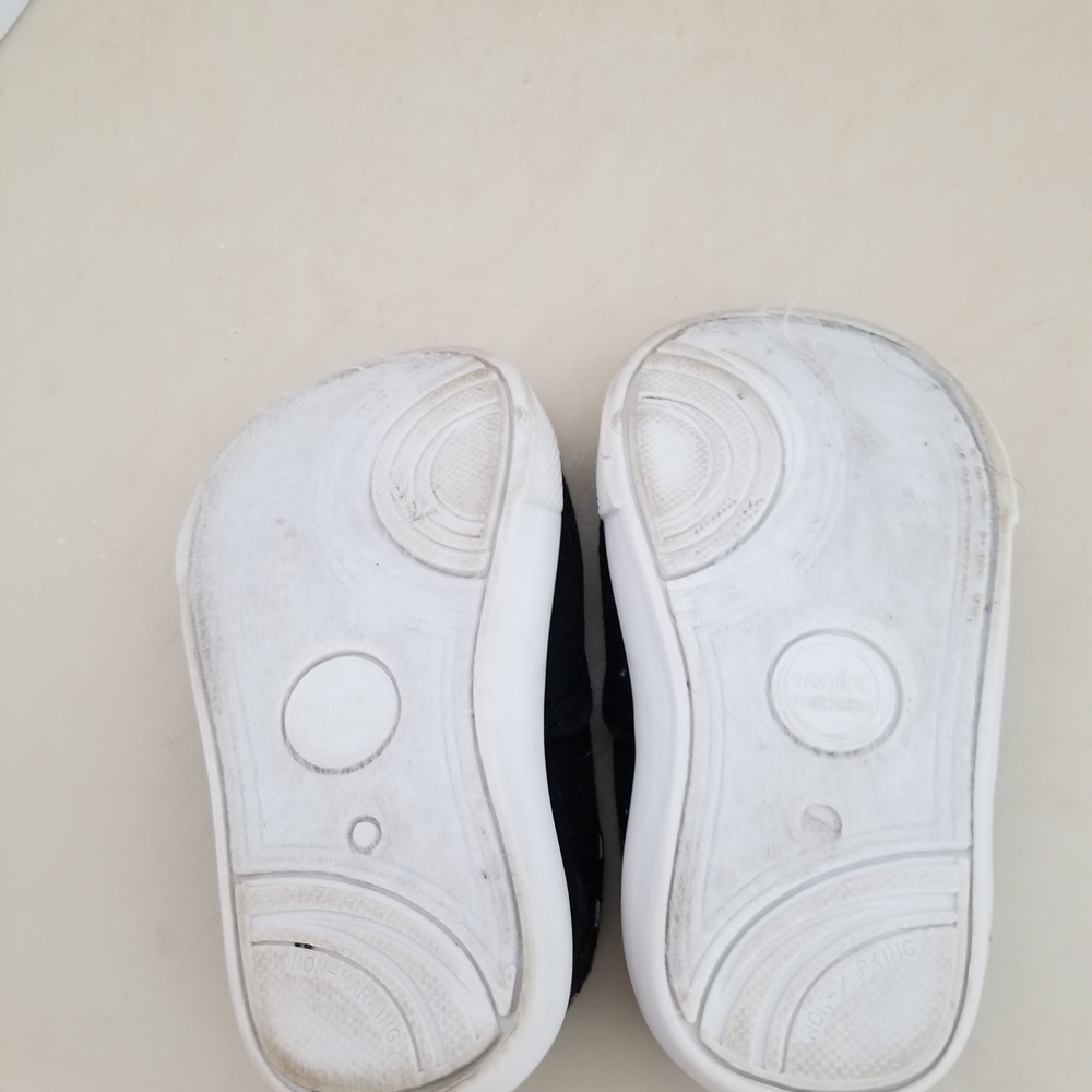 Wonder Nation Black Sneakers with Pink and White Accents - Picture 4 of 4